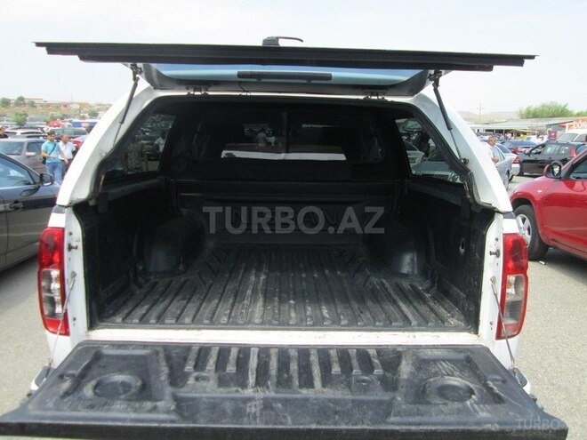 Nissan Navara 2012, 186,500 km - 2.5 l - Bakı