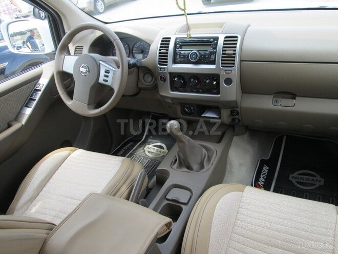 Nissan Navara 2012, 186,500 km - 2.5 l - Bakı