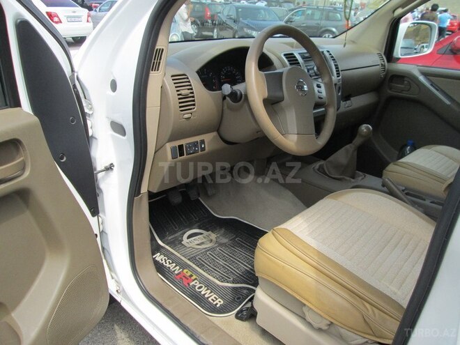 Nissan Navara 2012, 186,500 km - 2.5 l - Bakı