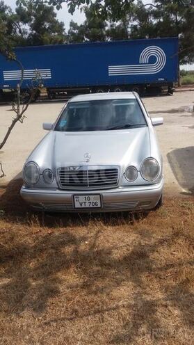 Mercedes E 240 1998, 295,000 km - 2.4 l - Bakı