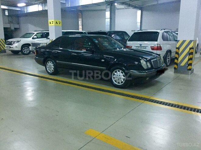 Mercedes E 240 1999, 220,000 km - 2.4 l - Bakı