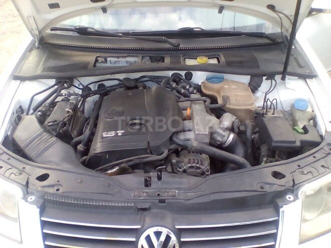 Volkswagen Passat 2003, 216,000 km - 1.8 l - Gəncə
