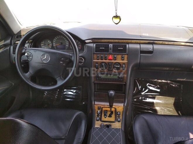 Mercedes E 320 2000, 245,000 km - 3.2 l - Bakı
