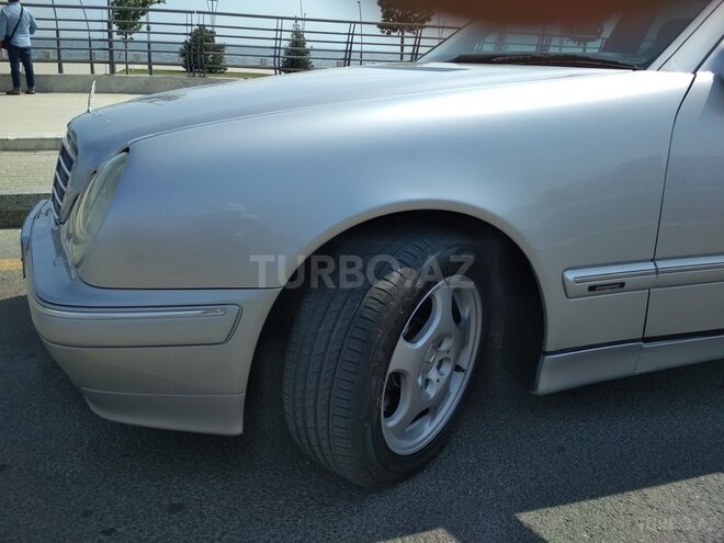 Mercedes E 320 2000, 245,000 km - 3.2 l - Bakı