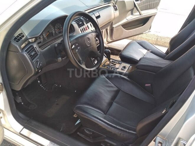 Mercedes E 320 2000, 245,000 km - 3.2 l - Bakı