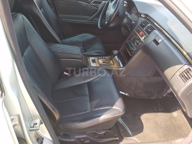 Mercedes E 320 2000, 245,000 km - 3.2 l - Bakı