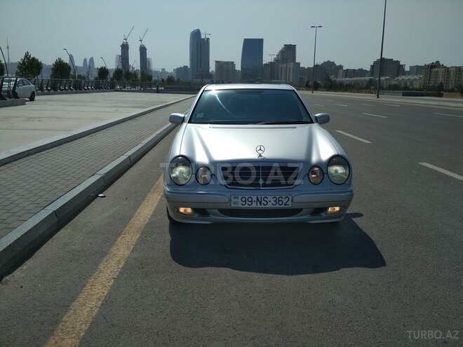 Mercedes E 320 2000, 245,000 km - 3.2 l - Bakı