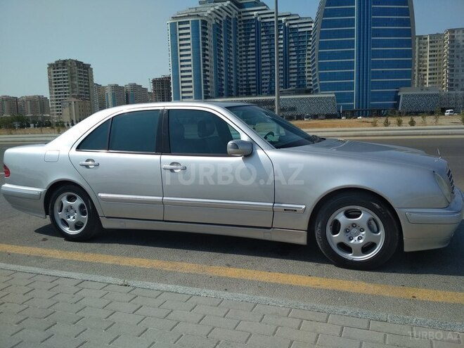 Mercedes E 320 2000, 245,000 km - 3.2 l - Bakı