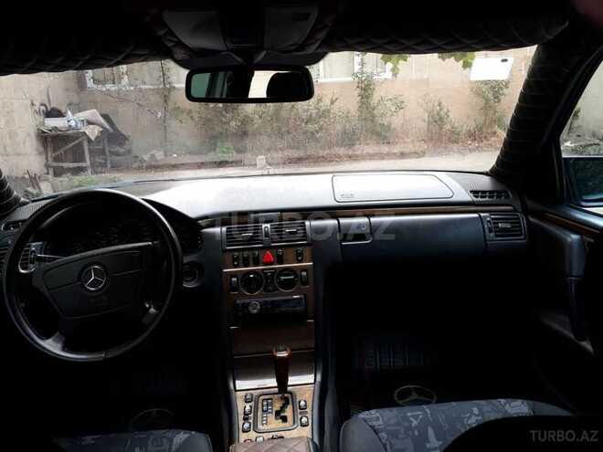 Mercedes E 240 1999, 240,000 km - 2.4 l - Bakı
