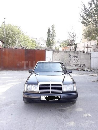 Mercedes E 230 1992, 110,000 km - 2.3 л - Bakı