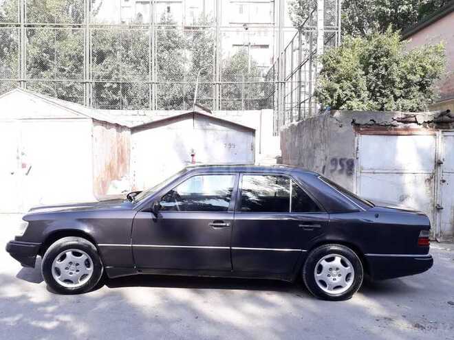 Mercedes E 230 1992, 110,000 km - 2.3 л - Bakı