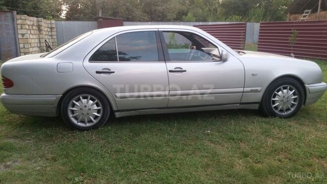 Mercedes E 280 1998, 228,000 km - 2.8 l - Zaqatala