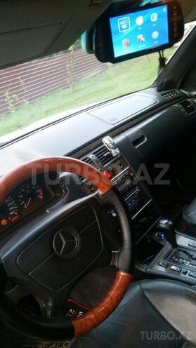 Mercedes E 280 1998, 228,000 km - 2.8 l - Zaqatala