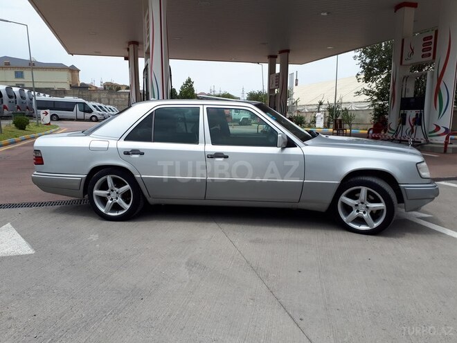 Mercedes E 280 1995, 422,000 km - 2.8 l - Bakı