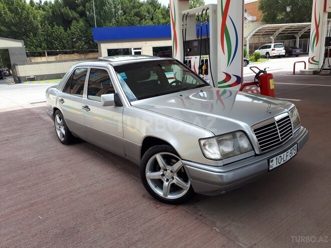 Mercedes E 280 1995, 422,000 km - 2.8 l - Bakı
