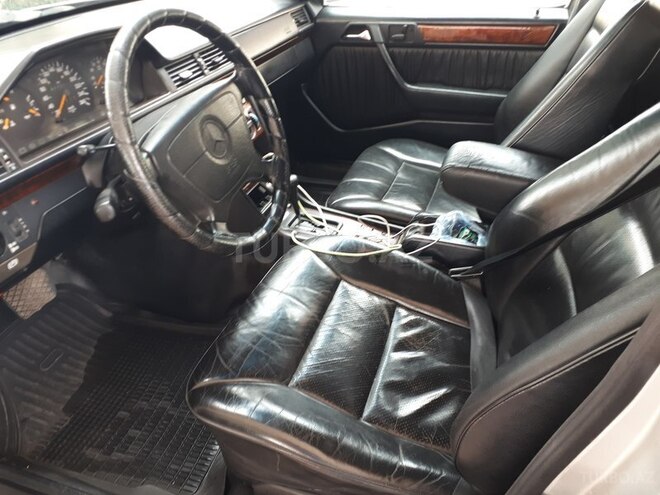 Mercedes E 280 1995, 422,000 km - 2.8 l - Bakı