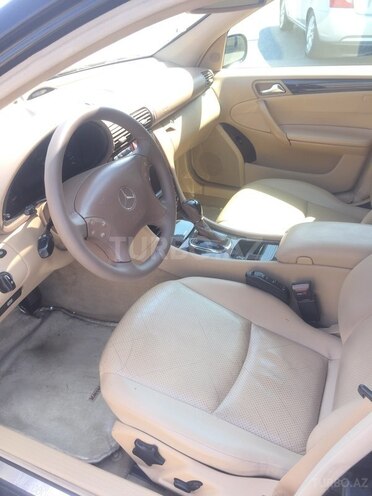 Mercedes C 240 2003, 243,500 km - 2.6 l - Bakı