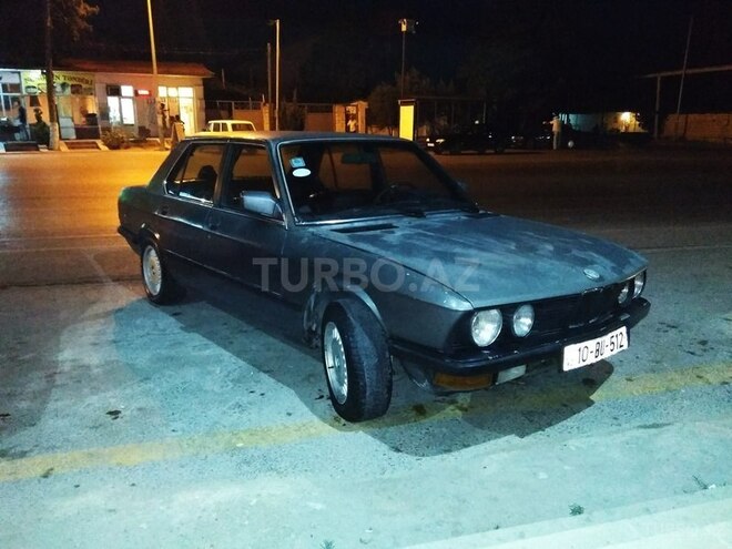 BMW 520 1988, 221,000 km - 2.0 l - Bakı