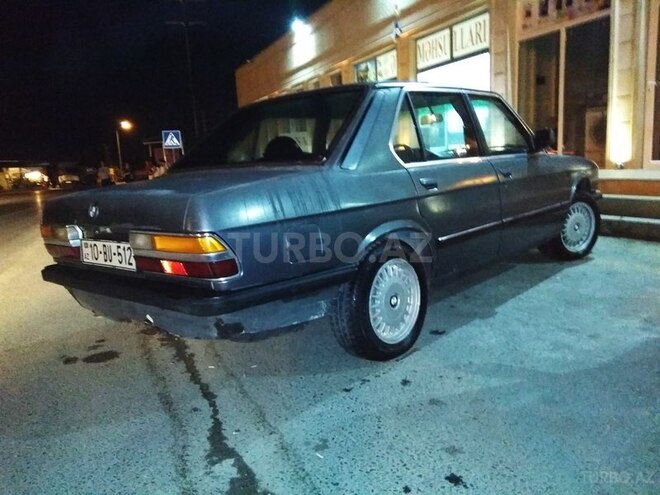 BMW 520 1988, 221,000 km - 2.0 l - Bakı