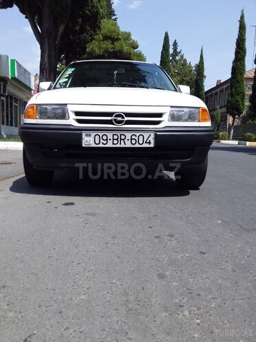 Opel Astra 1992, 320,000 km - 1.7 л - Zaqatala