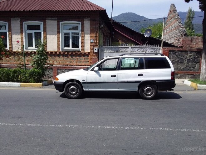 Opel Astra 1992, 320,000 km - 1.7 л - Zaqatala