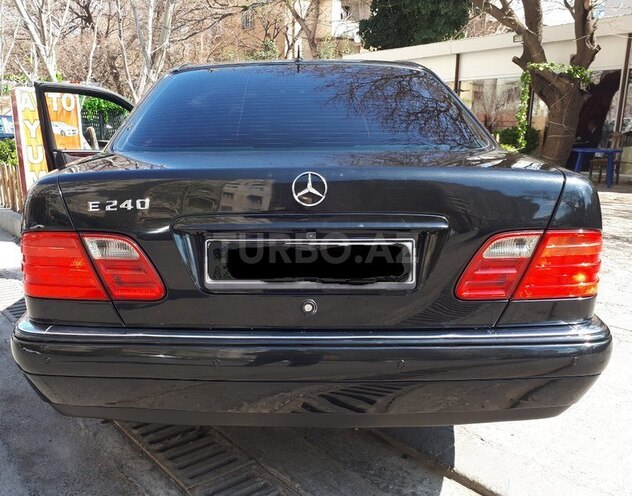 Mercedes E 240 1999, 251,000 km - 2.4 л - Bakı