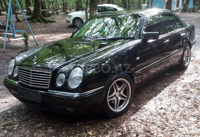 Mercedes E 240 1999, 251,000 km - 2.4 л - Bakı