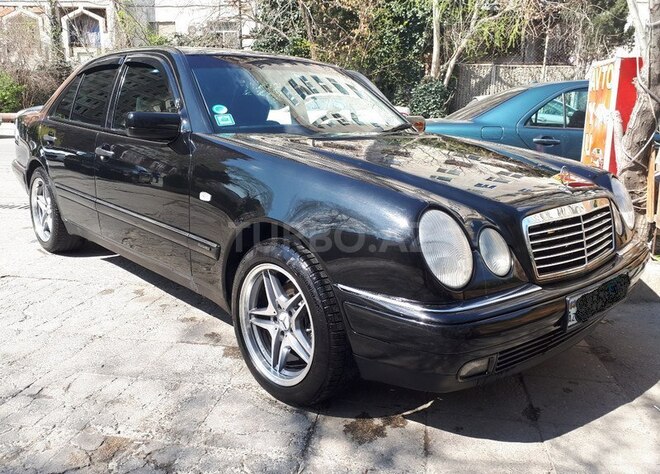 Mercedes E 240 1999, 251,000 km - 2.4 л - Bakı