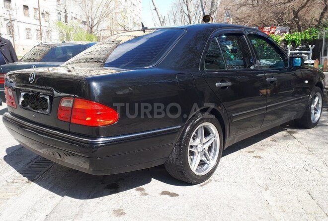 Mercedes E 240 1999, 251,000 km - 2.4 л - Bakı