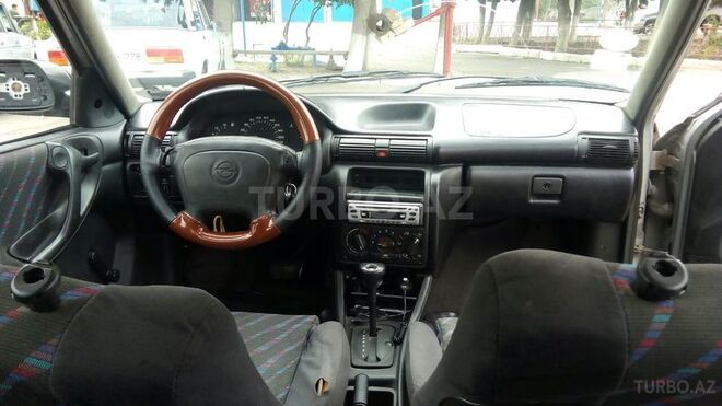 Opel Astra 1994, 341,311 km - 1.6 l - Bakı