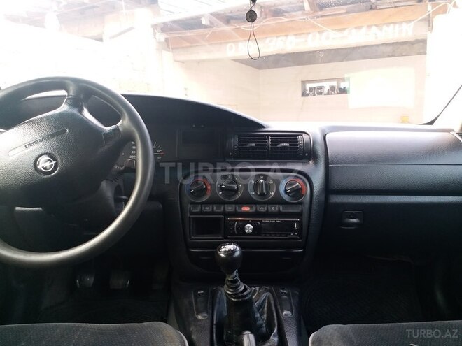 Opel Omega 1997, 382,000 km - 2.0 l - Gədəbəy