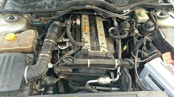 Opel Omega 1997, 382,000 km - 2.0 l - Gədəbəy