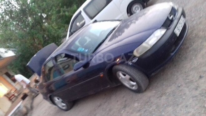 Opel Vectra 1997, 350,000 km - 1.6 l - Saatlı