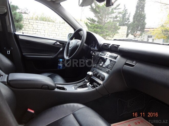 Mercedes C 230 2006, 215,000 km - 2.5 l - Bakı