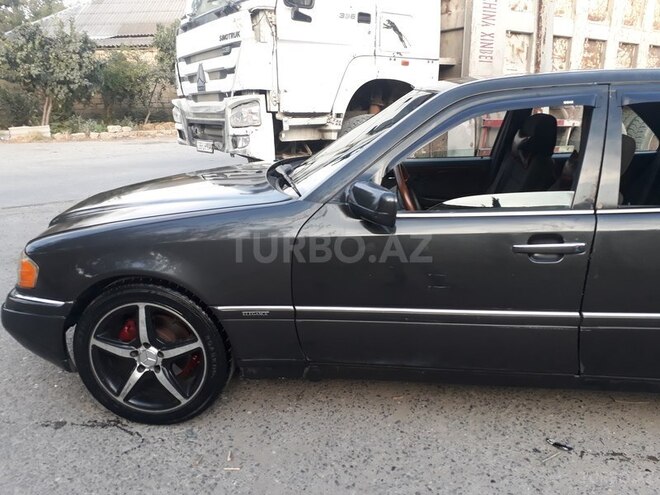 Mercedes C 280 1995, 480,000 km - 2.8 l - Bakı