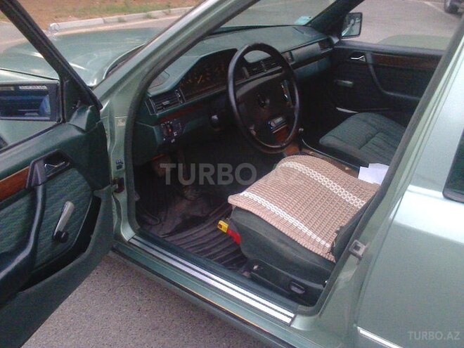 Mercedes E 230 1990, 320,000 km - 2.3 l - Sumqayıt