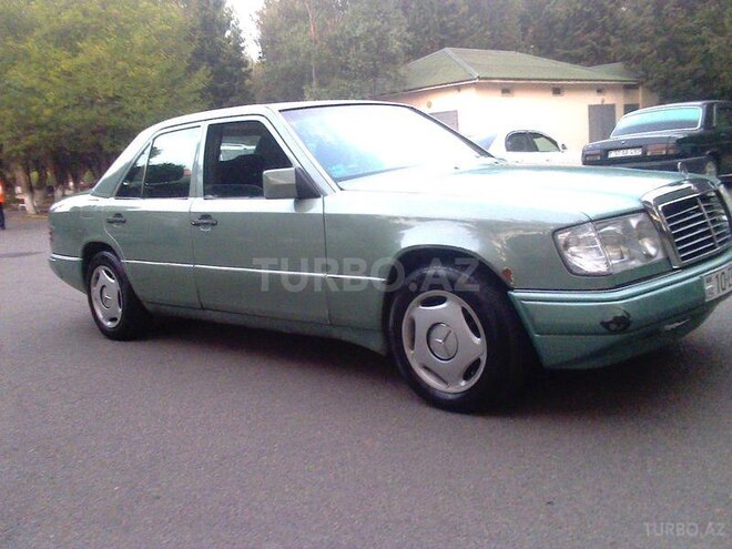 Mercedes E 230 1990, 320,000 km - 2.3 l - Sumqayıt