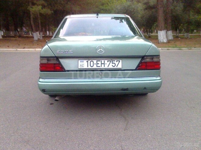 Mercedes E 230 1990, 320,000 km - 2.3 l - Sumqayıt