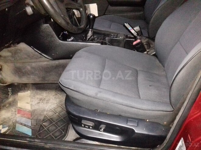 BMW 520 1991, 128,000 km - 2.0 l - Gəncə