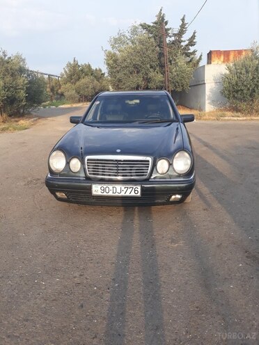 Mercedes E 280 1996, 235,484 km - 2.8 l - Bakı
