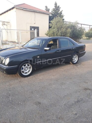 Mercedes E 280 1996, 235,484 km - 2.8 l - Bakı