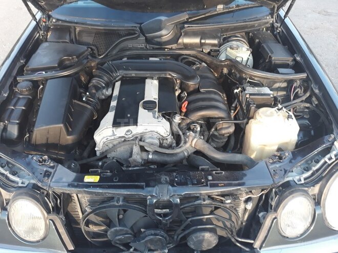Mercedes E 280 1996, 235,484 km - 2.8 l - Bakı