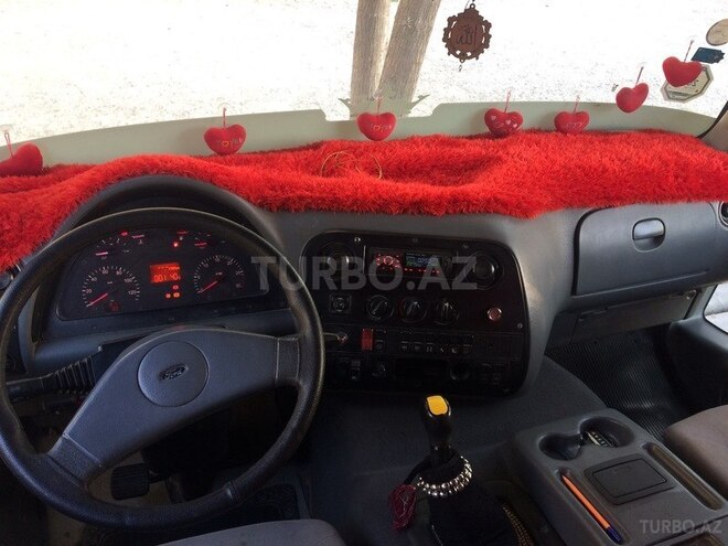 Ford Cargo 2006, 250,000 km - 7.5 l - Mingəçevir