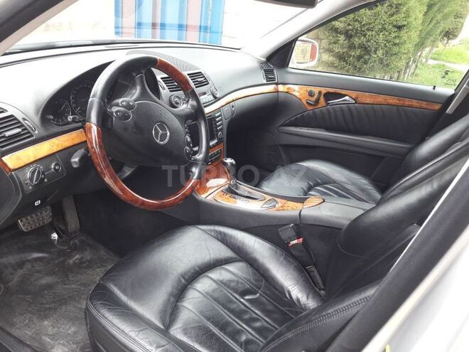 Mercedes E 350 2006, 214,890 km - 3.5 л - Sumqayıt