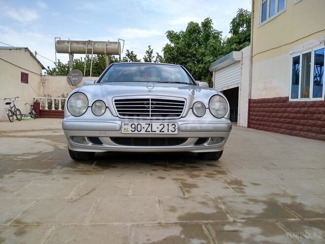 Mercedes E 200 2000, 237,000 km - 2.0 l - Salyan