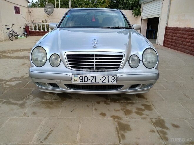 Mercedes E 200 2000, 237,000 km - 2.0 l - Salyan