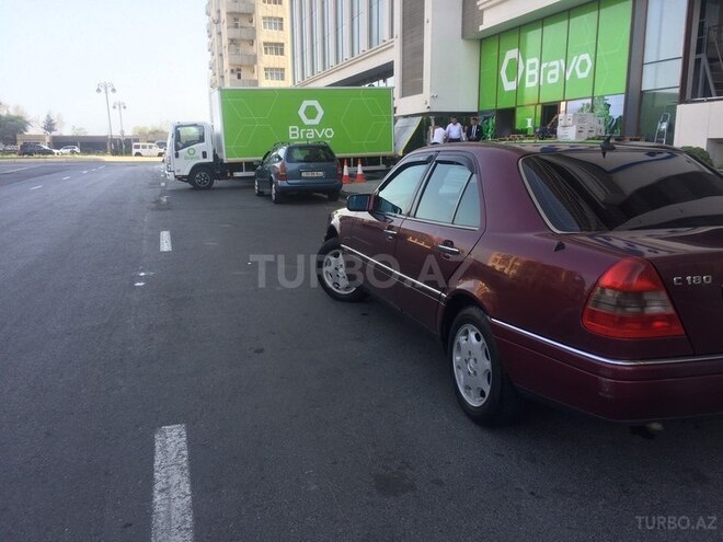 Mercedes C 180 1995, 345,000 km - 1.8 l - Bakı