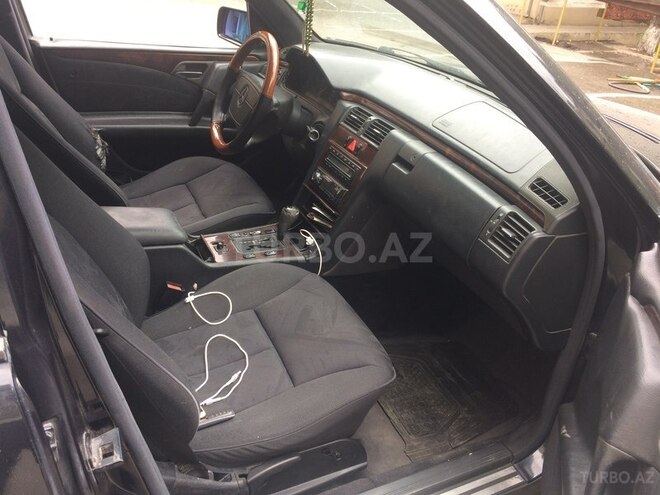 Mercedes E 230 1997, 276,023 km - 2.3 л - Bakı
