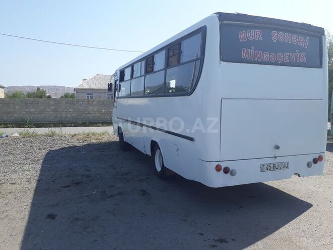 Isuzu MD 22 B 1998, 300,000 km - 2.4 л - Mingəçevir
