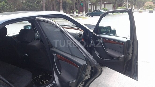 Mercedes C 220 2000, 378,234 km - 2.2 l - Bakı